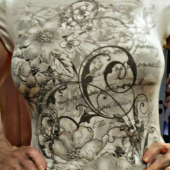 Cute short sleeve shirt - good condition - Picture 5 of 5